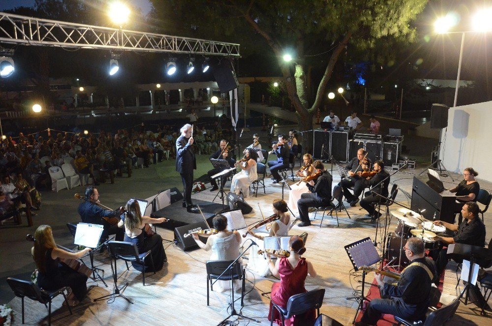 Kuşadası Oda Orkestrasından ‘Unutulmaz Film Müzikleri’ Konseri