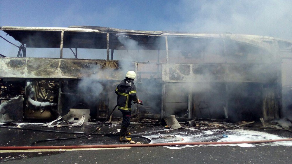 Şanlıurfa’da Yanan Otobüste 22 Kişi Yaralandı