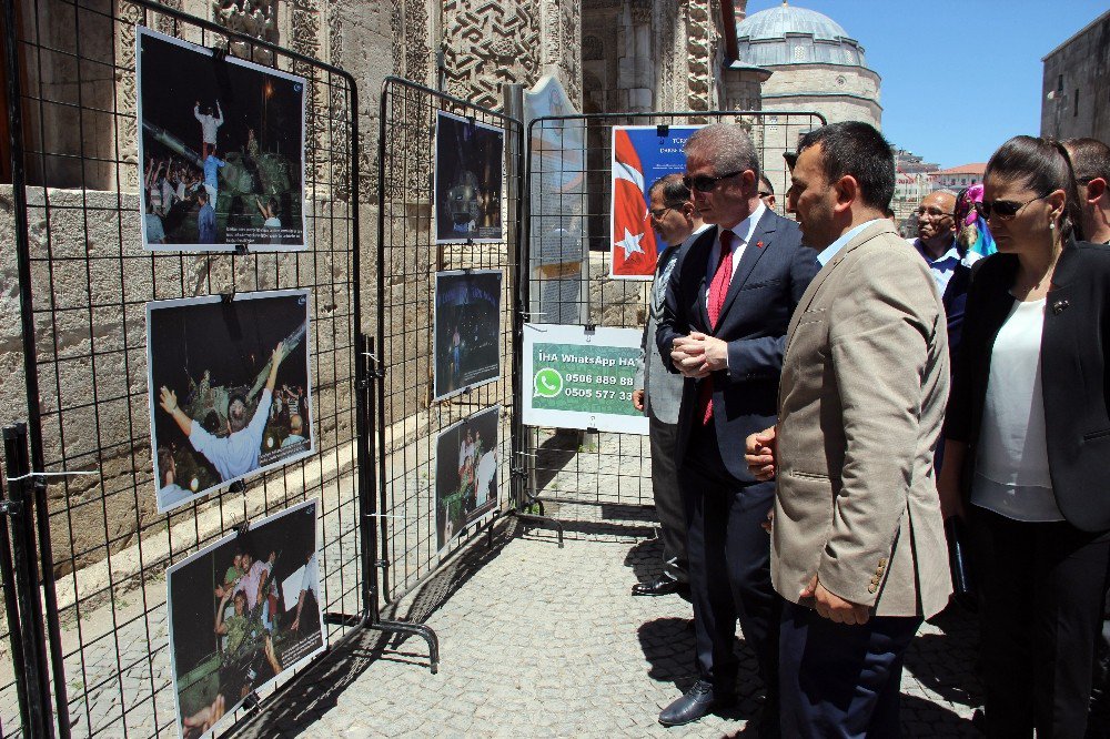 İha’nın ’15 Temmuz Destanı’ Fotoğraf Sergisi Sivas’ta Açıldı