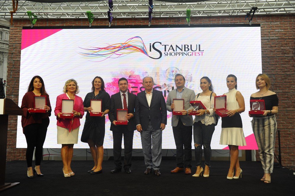 İstanbul’da Shopping Fest Rüzgarı Esti