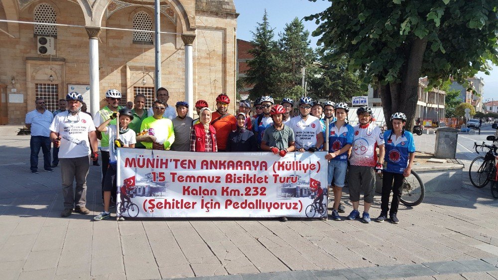 Pedalları 15 Temmuz İçin Çeviriyorlar