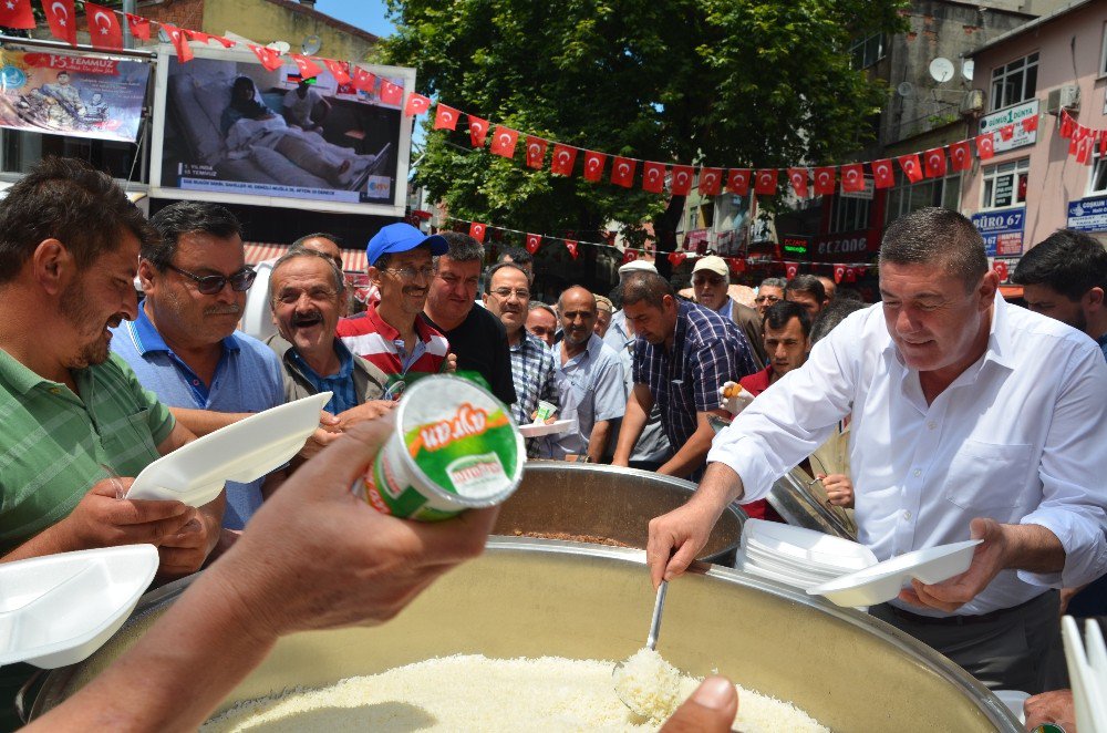 15 Temmuz Şehitleri İçin Etli Pilav İkramı