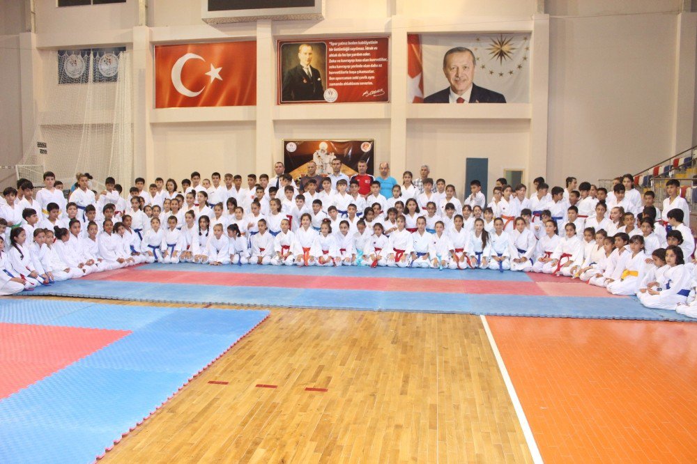 Adıyaman’da Karate Şampiyonası Başladı