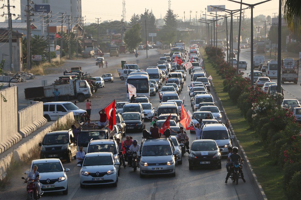 Anadolu Gençlik Derneği 15 Temmuz Yıl Dönümünde İncirlik’e Yürüdü