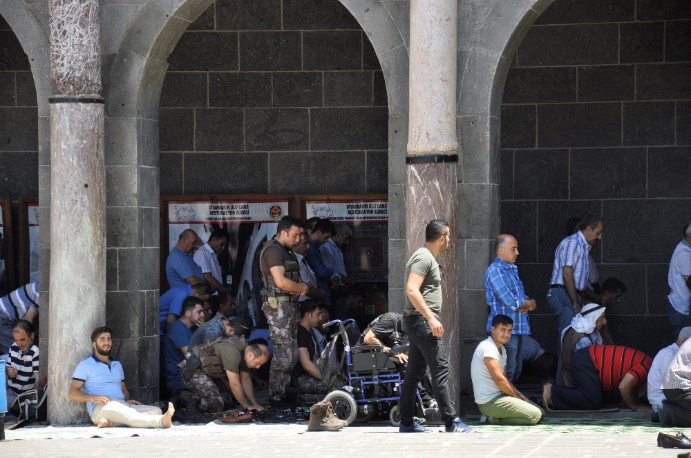 Diyarbakır’da 15 Temmuz Şehitleri İçin 2 Bin 250 Hatim Okutuldu