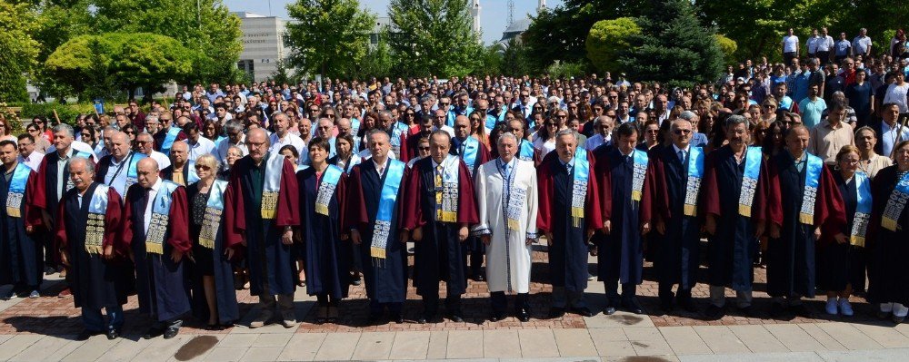 Esogü 15 Temmuz Demokrasi Ve Milli Birlik Günü Töreninde Tek Yürek Oldu