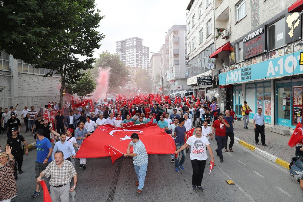 Gaziosmanpaşa’da 15 Temmuz Yürüyüşü