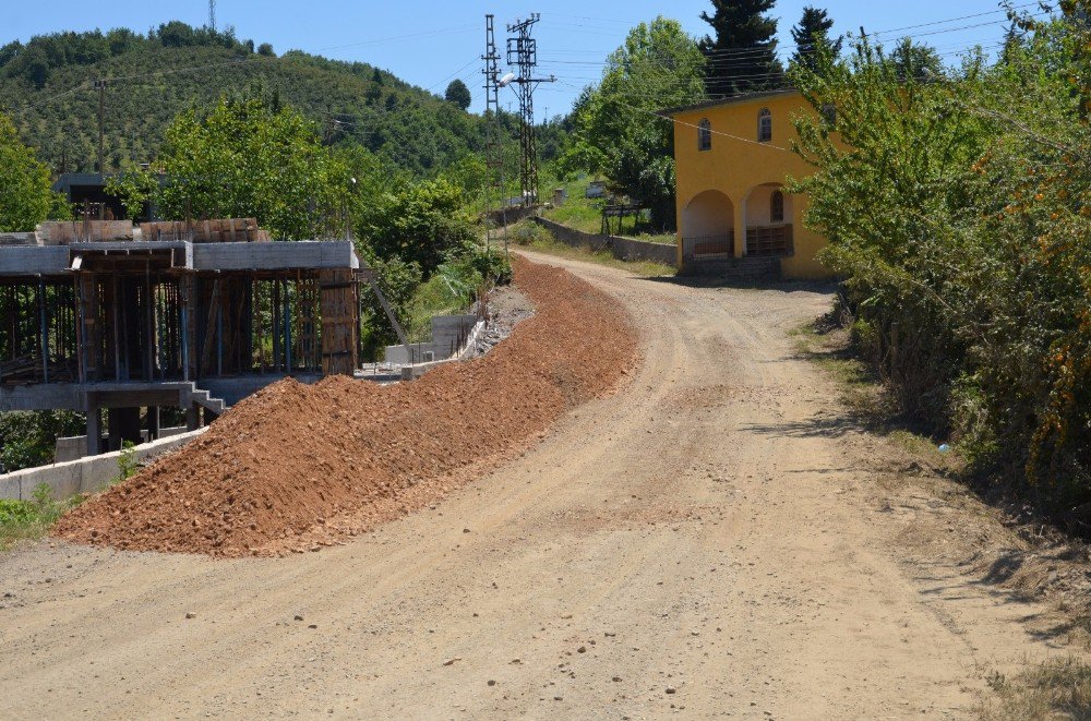 Gümeli Mahalle Yollarına Sıcak Asfalt