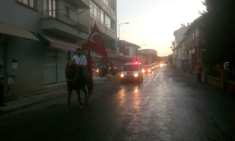 Kastamonu’da 800 Araçlık Demokrasi Konvoyu