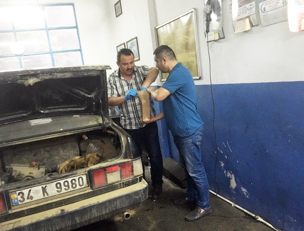 Kaportacı Çırağı Aracın Koltuklarını Sökerken Patlayan Silahla Yaralandı