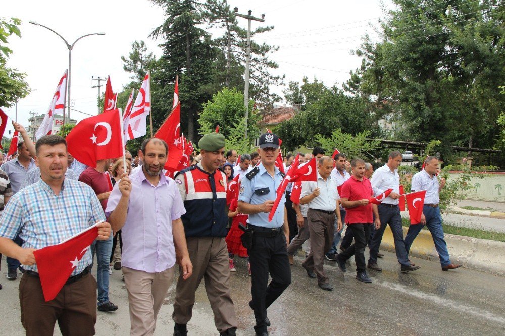 Kaynarca, 15 Temmuz Şehitleri İçin Yürüdü