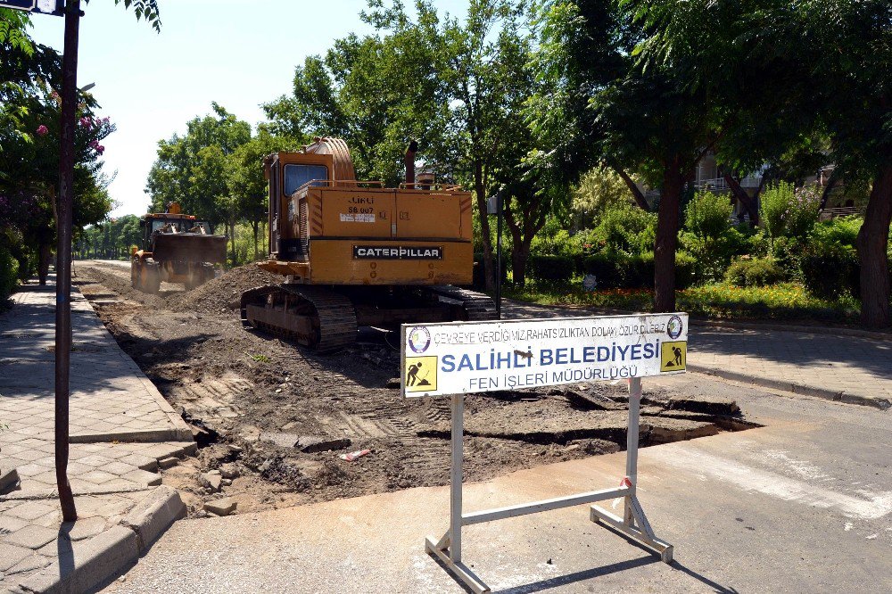 Salihli’de Kent Merkezi Yollarına Yenileme