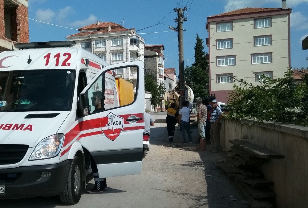 Beton Mikserinin Kopardığı Kabloya Takılan Kadın Yaralandı