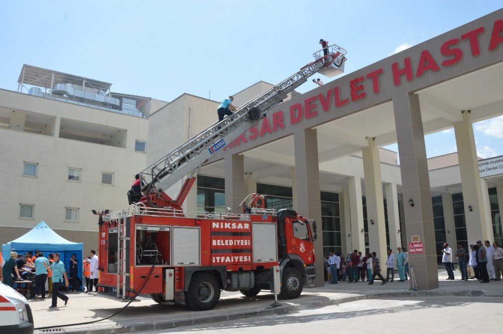 Niksar’da Yangın Tatbikat Gerçeği Aratmadı