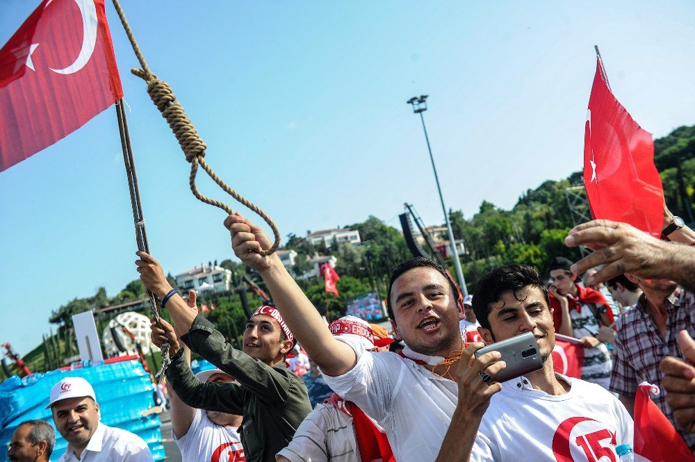 Binlerce Vatandaş 15 Temmuz Şehitler Köprüsü’nde