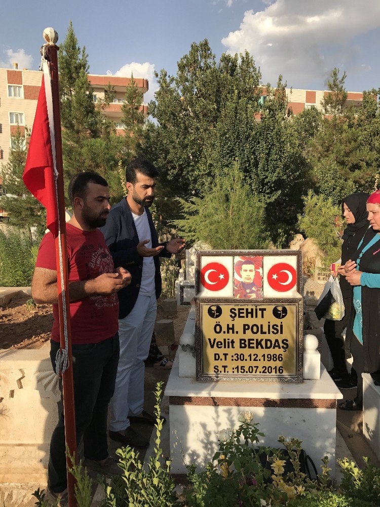 Ak Parti Gençlik Kolları Başkanlığı’ndan Şehitlik Ziyareti