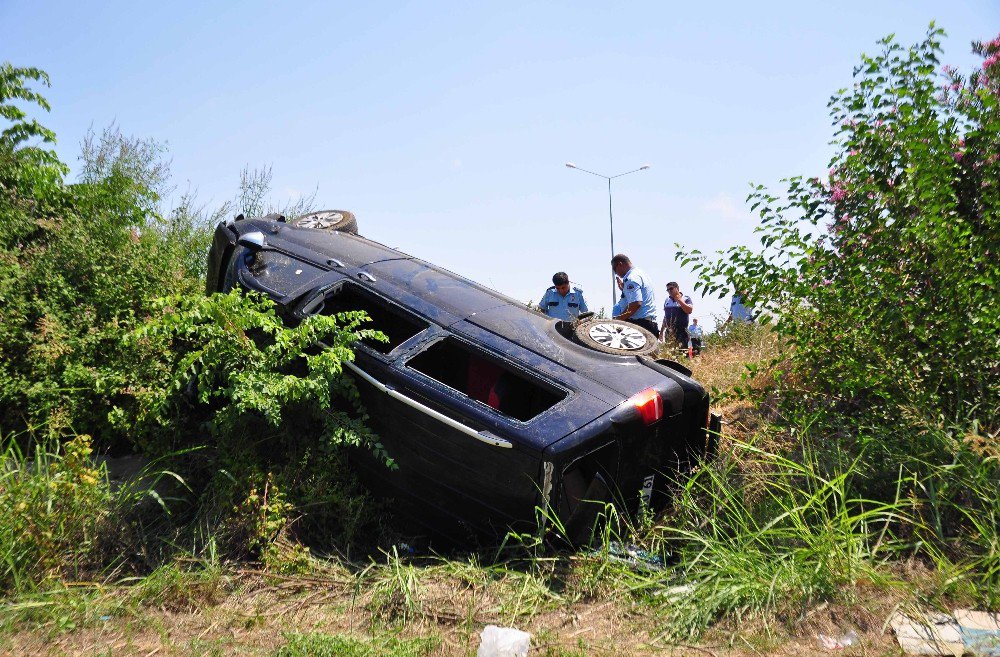 Manavgat’ta Tur Minibüsü Şarampole Uçtu: 9 Yaralı