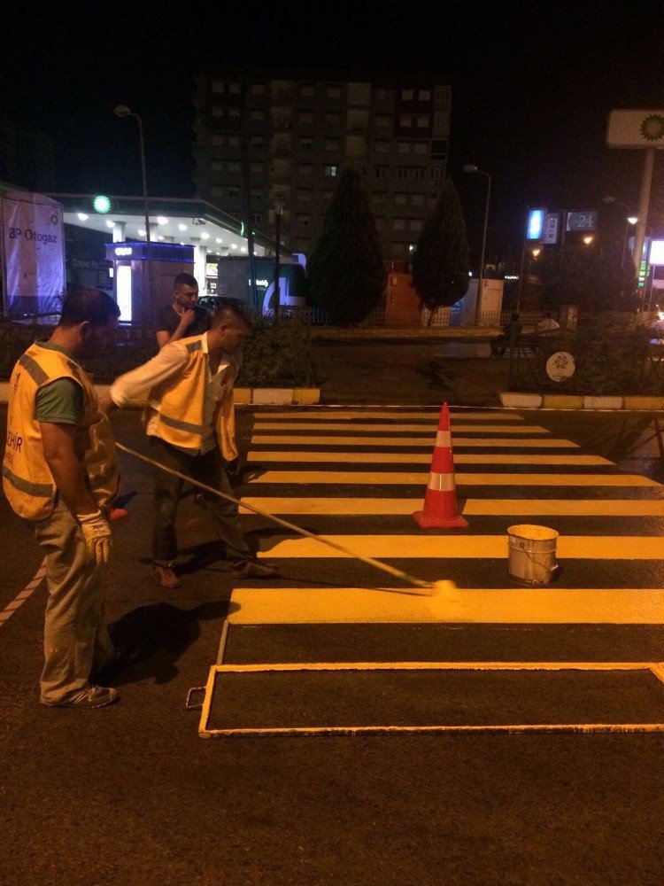 Büyükşehir, Yol Çizgilerini Ve Yaya Geçitlerini Yeniliyor