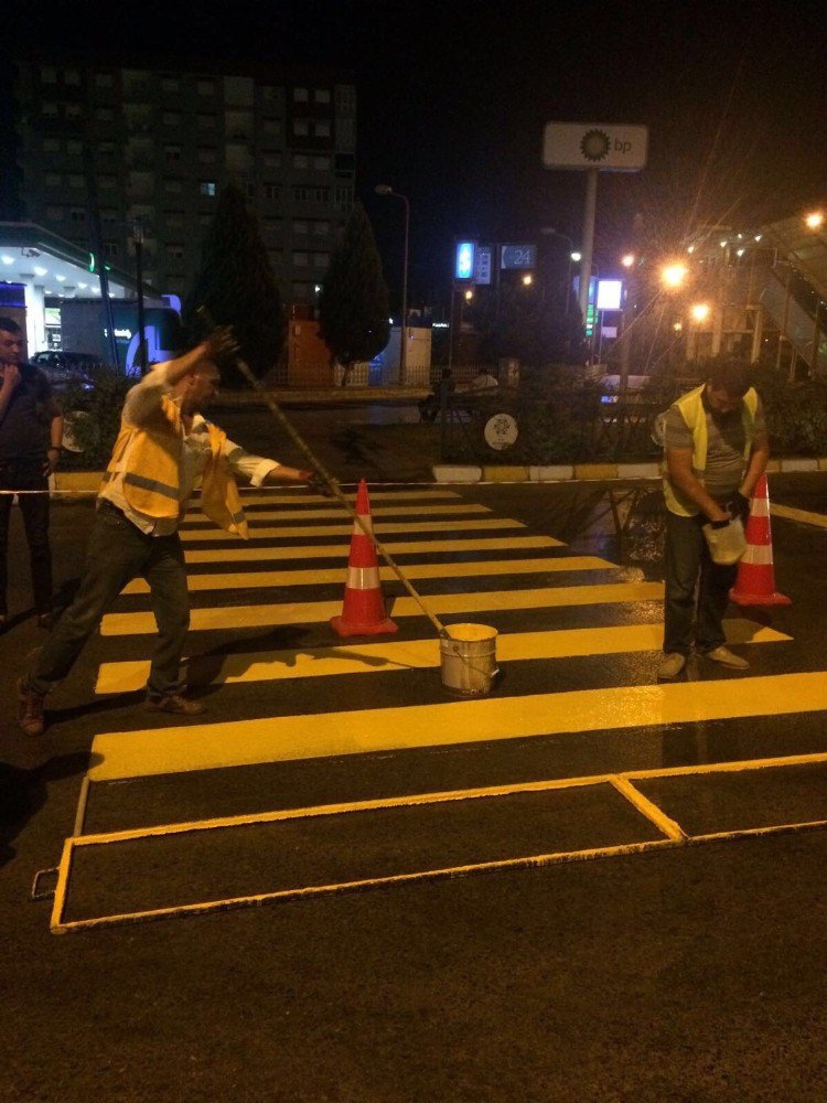 Büyükşehir, Yol Çizgilerini Ve Yaya Geçitlerini Yeniliyor