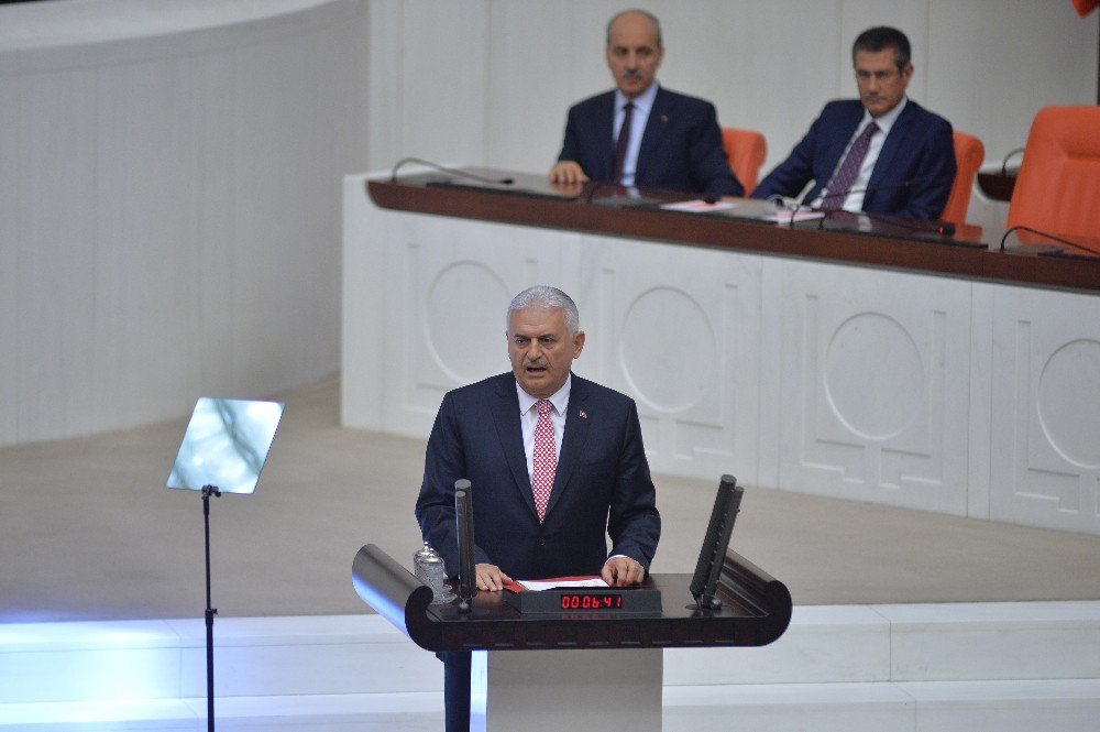 Başbakan Yıldırım: "Onlar Ancak Kontrollü Ruhlarla Bir Arada Olabilir"