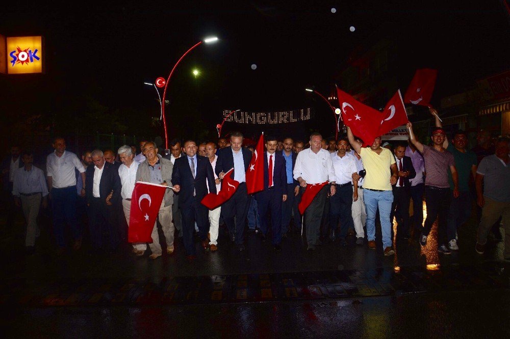 Milli Birlik Yürüyüşü’ne Binler Katıldı