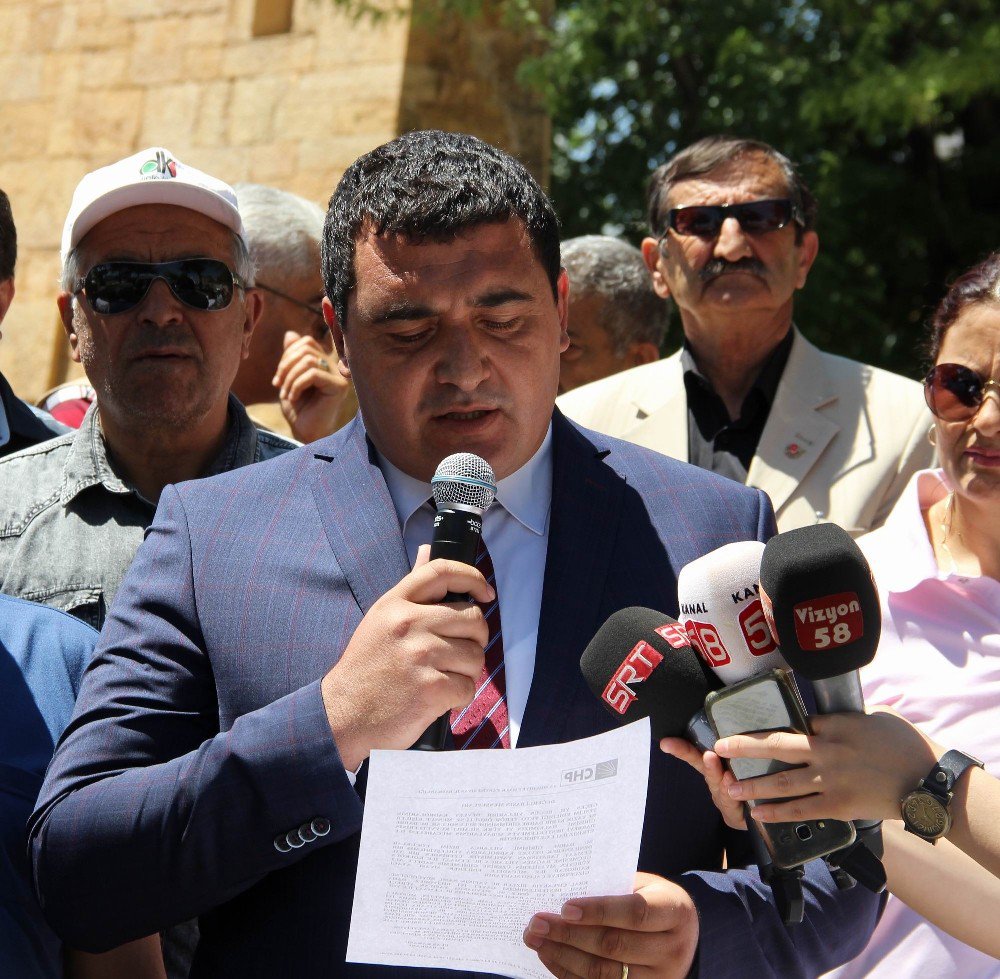 Chp 15 Temmuz’un Yıl Dönümünde Anıta Çelenk Sundu