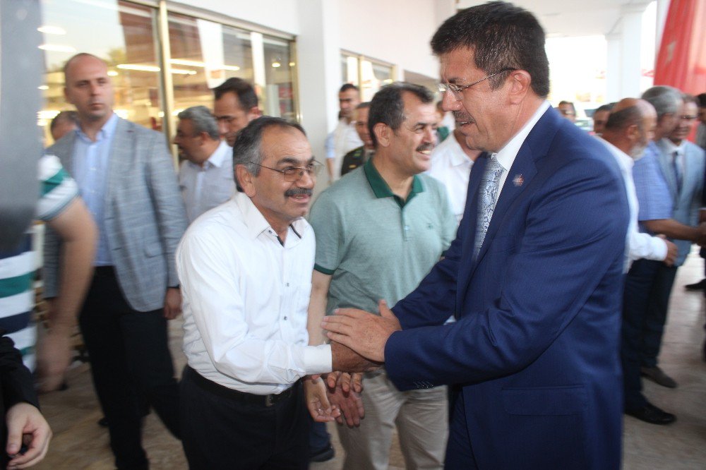 Bakan Zeybekci, Şehit Yakınları Ve Gazilerle Bir Araya Geldi