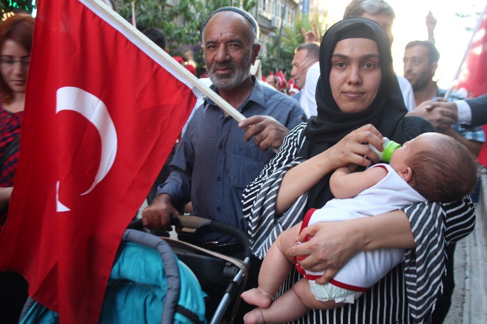 Elazığ’da "Demokrasi Ve Milli Birlik Yürüyüşü"