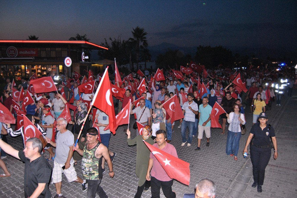 Fethiye’de 15 Temmuz Milli Birlik Yürüyüşü