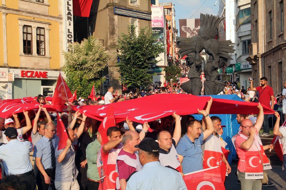 Giresun’da 15 Temmuz Yürüyüşü