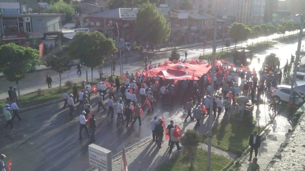 Güroymak’ta ’15 Temmuz Milli Birlik Yürüyüşü Yapıldı’