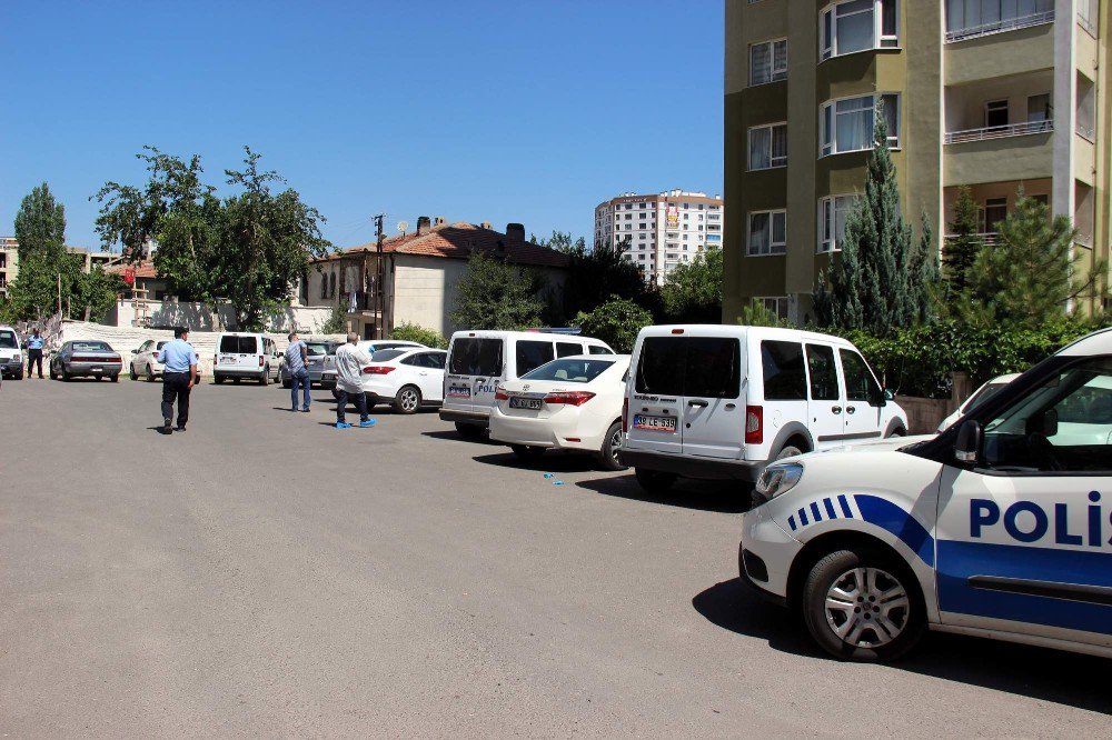 Polis Memuru İntihar Etti