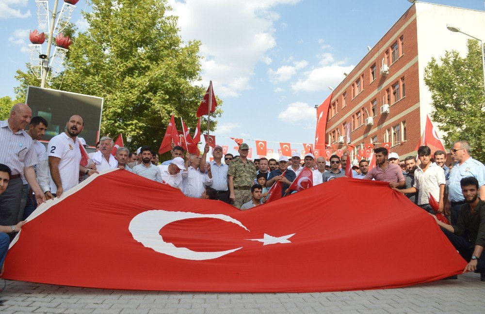 Yeşilli’de Millet 15 Temmuz Zaferi İçin Yürüdü