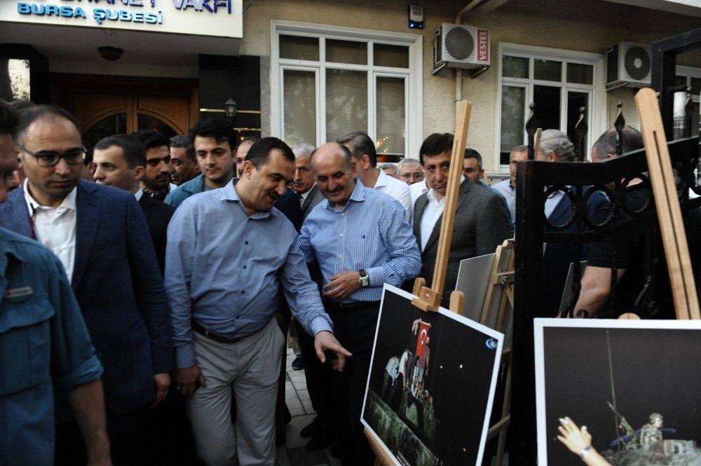 Müezzinoğlu, İha’nın Fotoğraf Sergisinde O Geceyi Tekrar Yaşadı