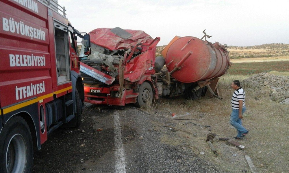 Ömerli’de Trafik Kazası: 2 Yaralı