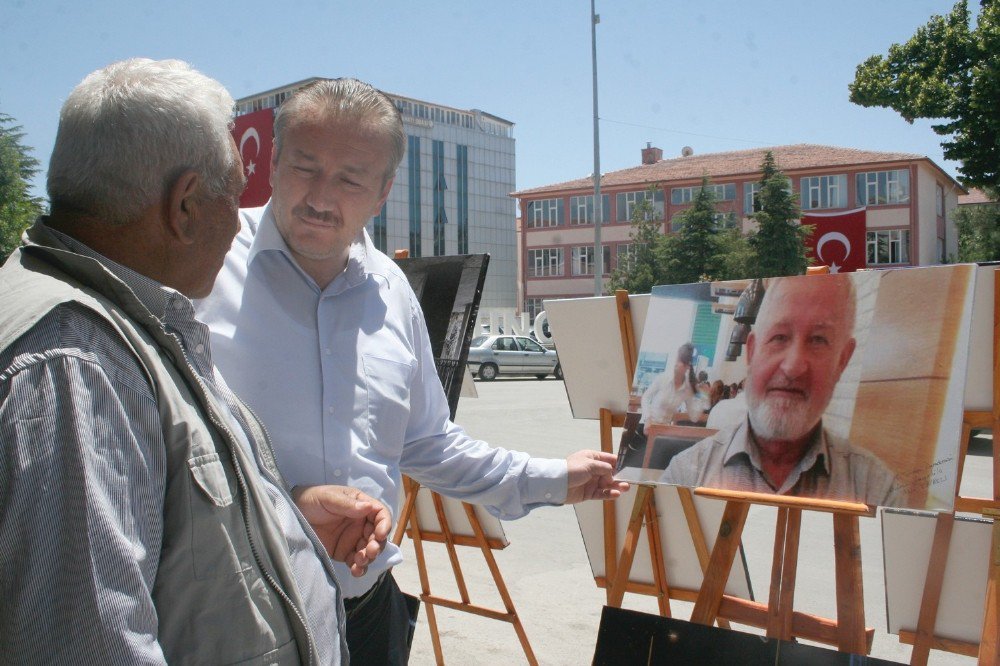 Sungurlu’da 15 Temmuz Konulu Resim Sergisi