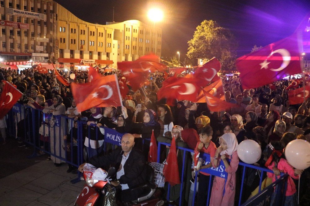 Sakarya’da ‘Demokrasi Nöbeti’ Üçüncü Gününde Devam Etti