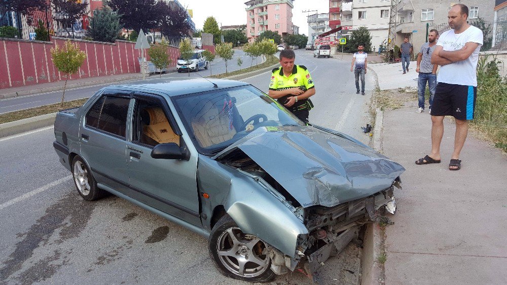 Kaza Yapıp Kaçarken Yine Kaza Yapıp Yaralandı