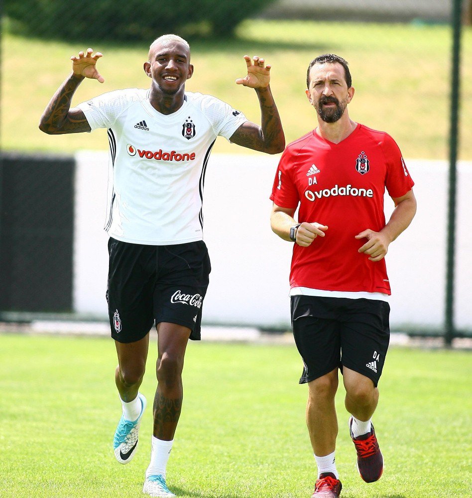 Beşiktaş’ta Talisca İlk Antrenmanına Çıktı