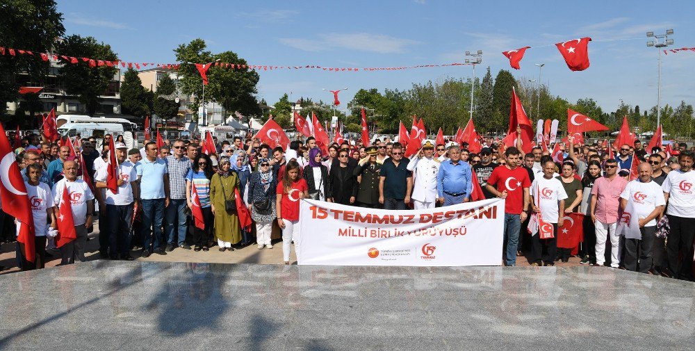 Tuzla Halkı, Milli Birlik Yürüyüşünde Bir Kez Daha Kenetlendi