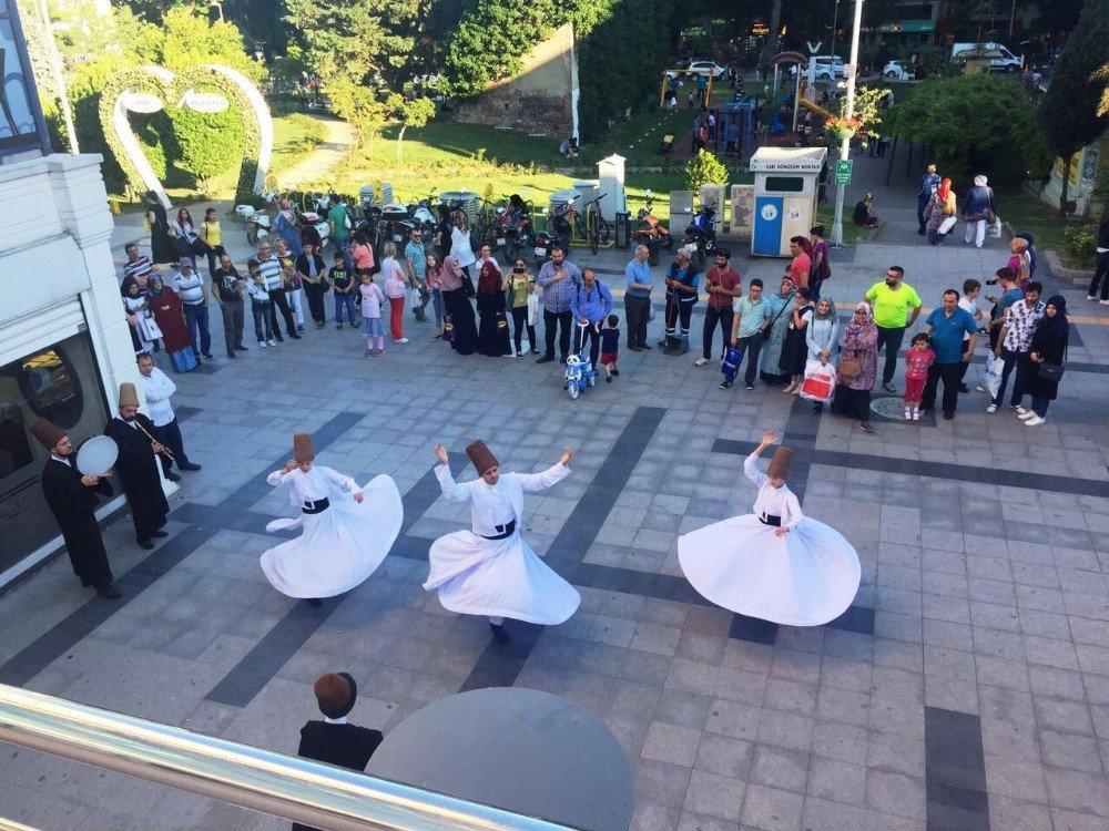 İzmit’in Sokaklarında Sanat Var