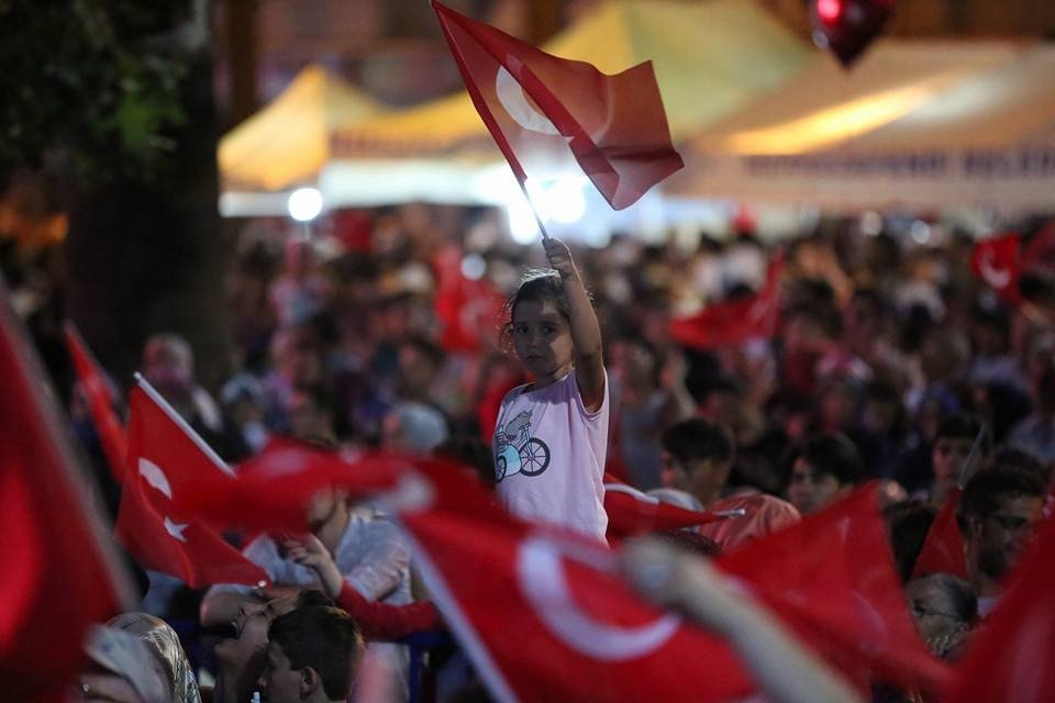 Denizli’de Vatandaşlar Demokrasi Nöbetinde Buluştu