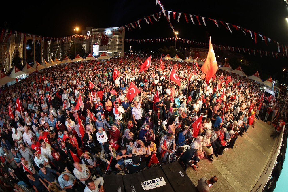 -İlkadım’dan "19 Mayıs’tan 15 Temmuz’a" Ödüllü Şiir Yarışması