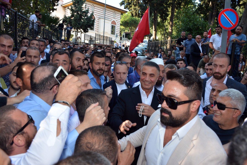 Sedat Peker 15 Temmuz Şehidinin Ailesine Ev Hediye Etti