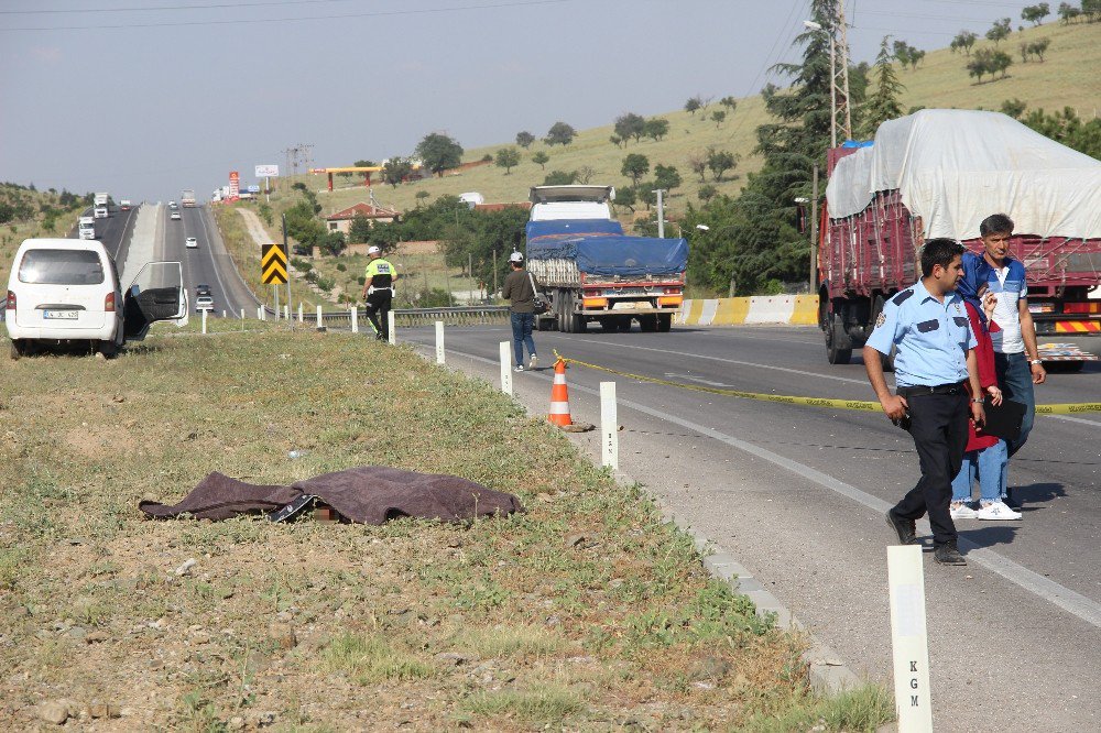 Uygulama Yaparken Minibüsün Çarptığı Polis Memuru Şehit Oldu