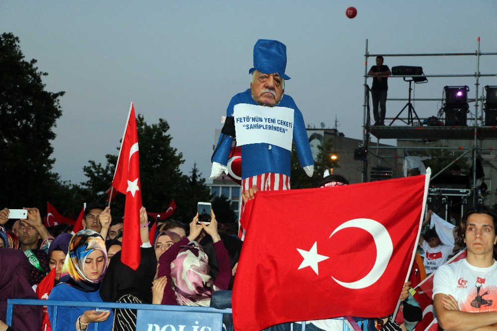 Sakarya’da ‘Demokrasi Nöbeti’