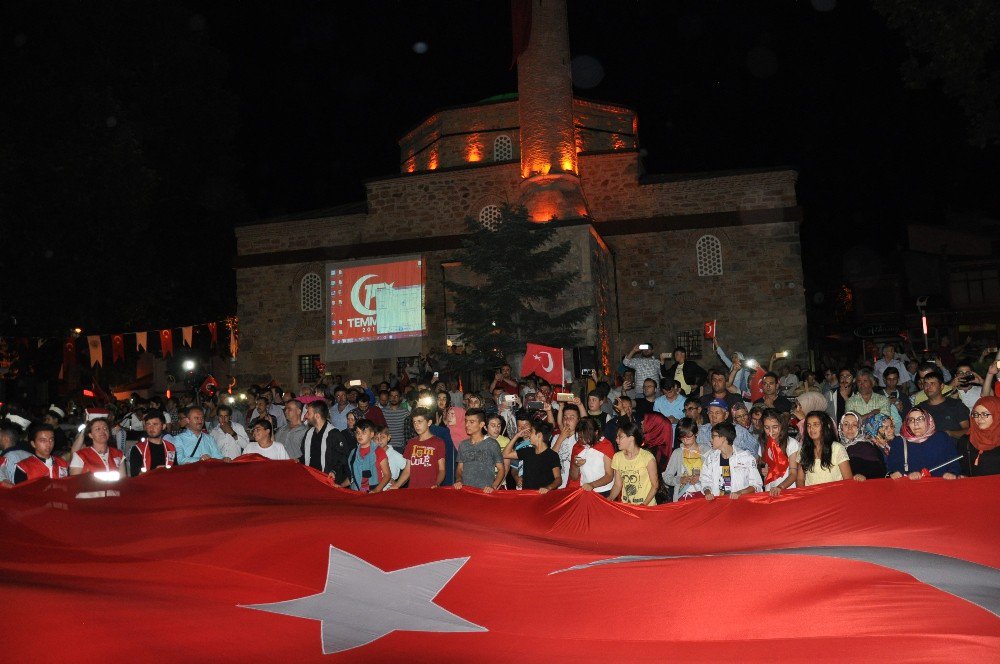 Simav’da 15 Temmuz Demokrasi Ve Milli Birlik Günü