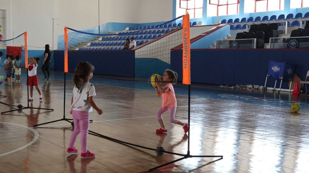 Minikler Spor Yapmanın Keyfini Yaşıyor