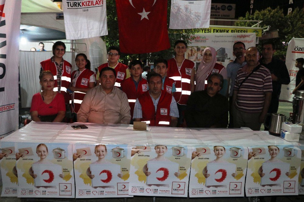 Kızılay 15 Temmuz’da Meydanlardaydı