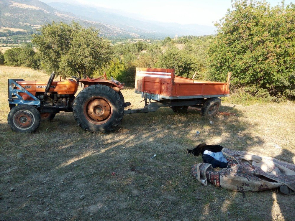 Amasya’da Traktör Devrildi: 2 Ölü, 8 Yaralı